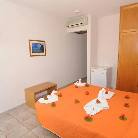Nefeli Hotel 4*