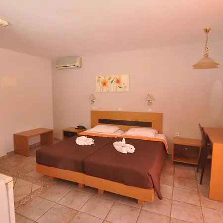 Nefeli Hotel 4*